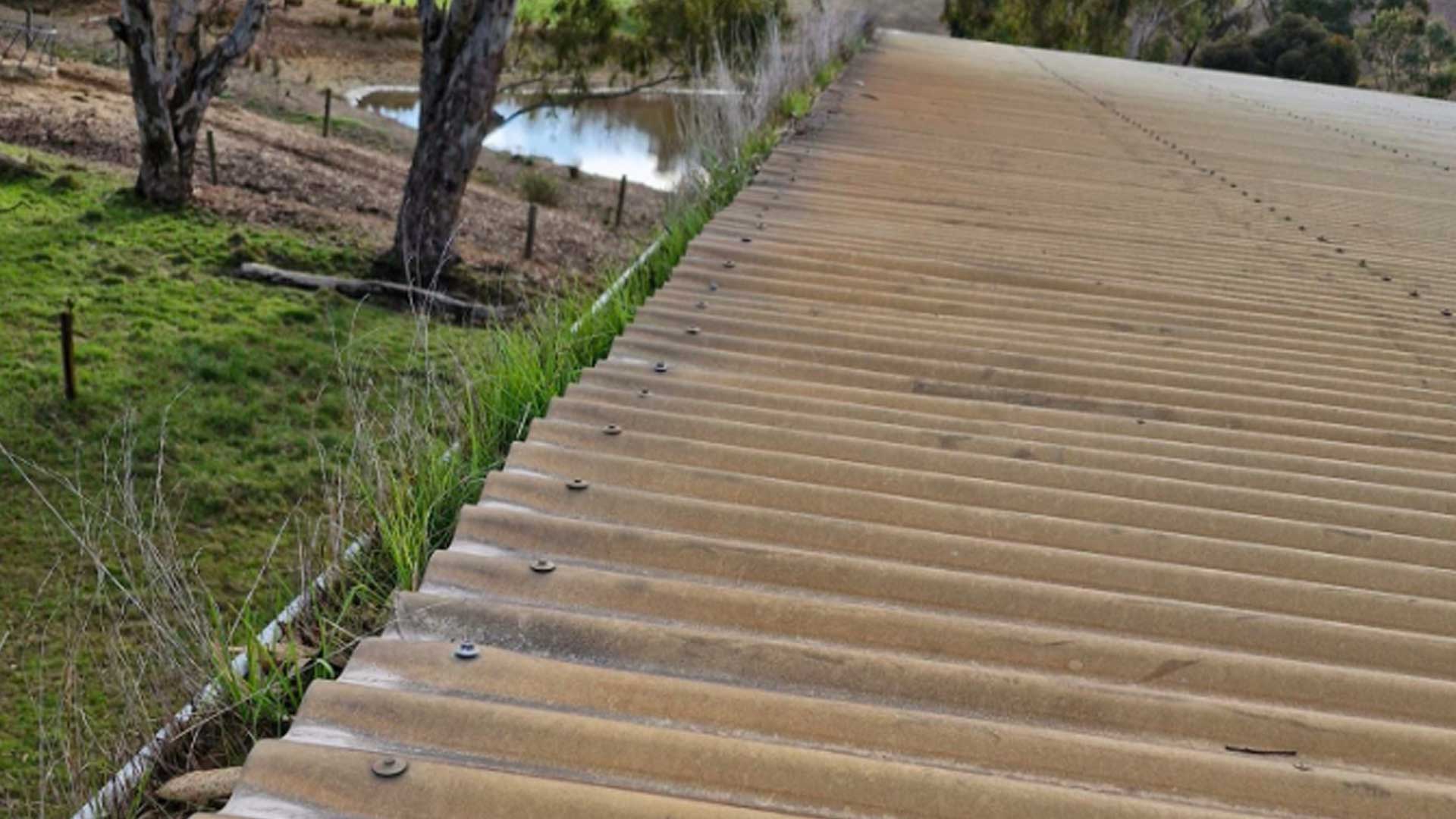 Professional Gutter Cleaning Service in the Adelaide Hills by Universal Gardens and Lawn